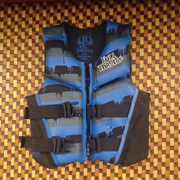 Full Throttle Children's Life Vest 50-90 lbs - Picture 1 of 5